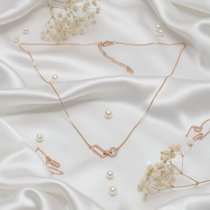 Interlocking Paperclip & Pave Circle Necklace